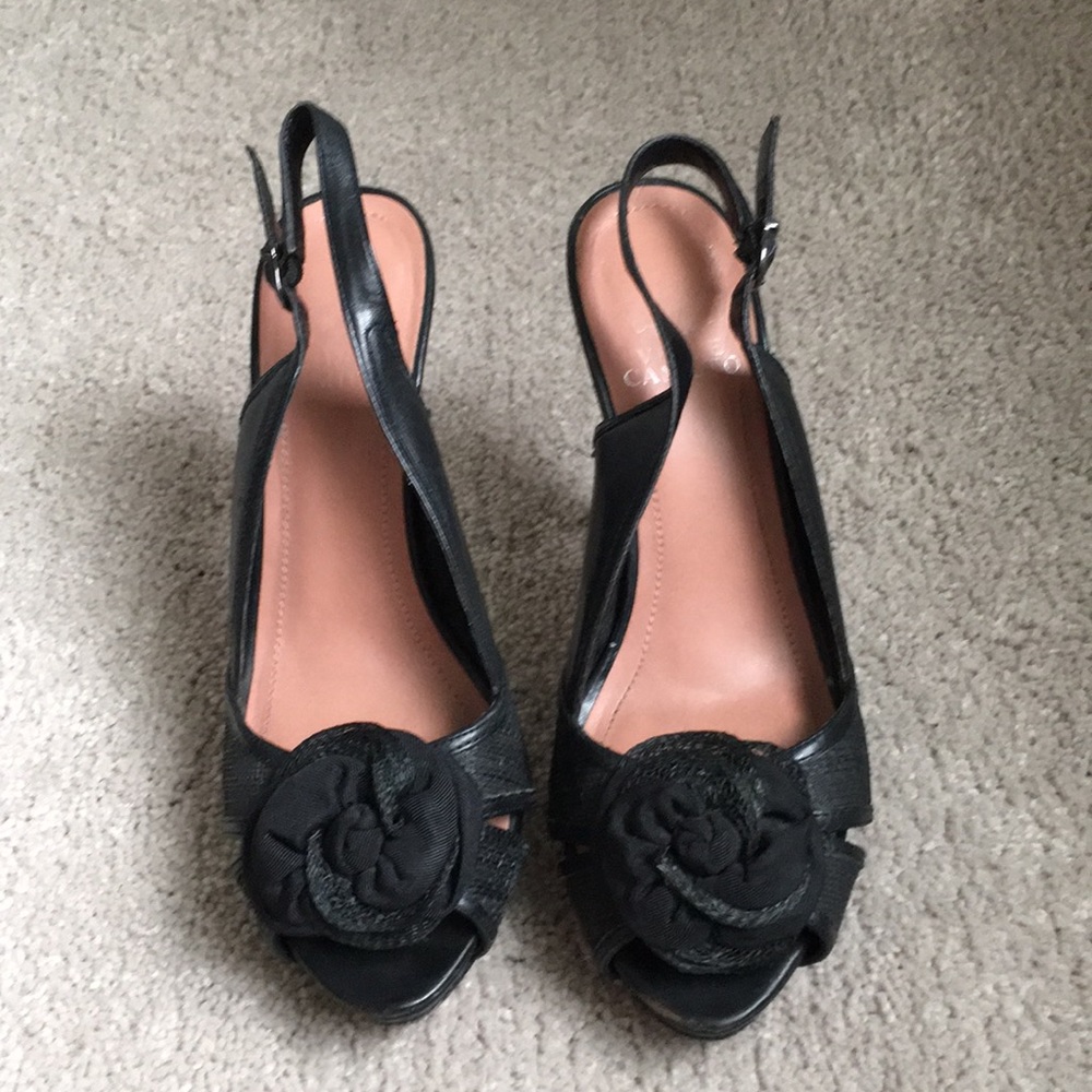 Extremely comfortable black pumps!